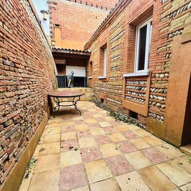 Immeuble  328290 €