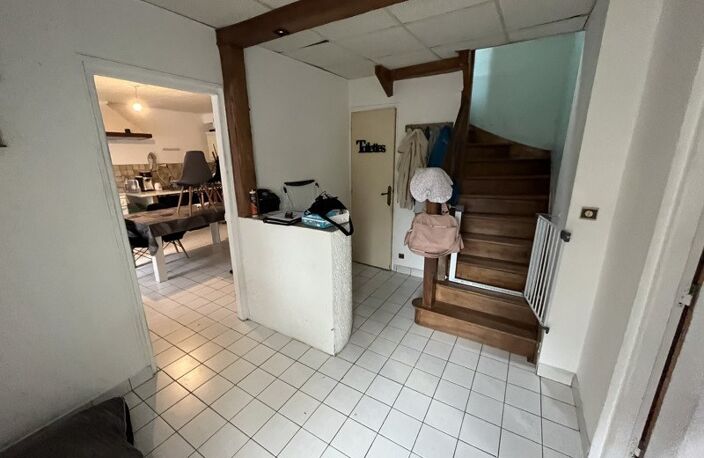 Maison en pierre de 3 pièces principales — photo 2