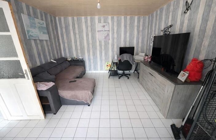 Maison en pierre de 3 pièces principales — photo 3