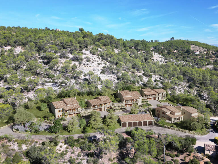 A VENDRE EN PAYS DE VERDON BELLE VILLA AVEC ACCÈS PRIVÉ AU L — photo 1