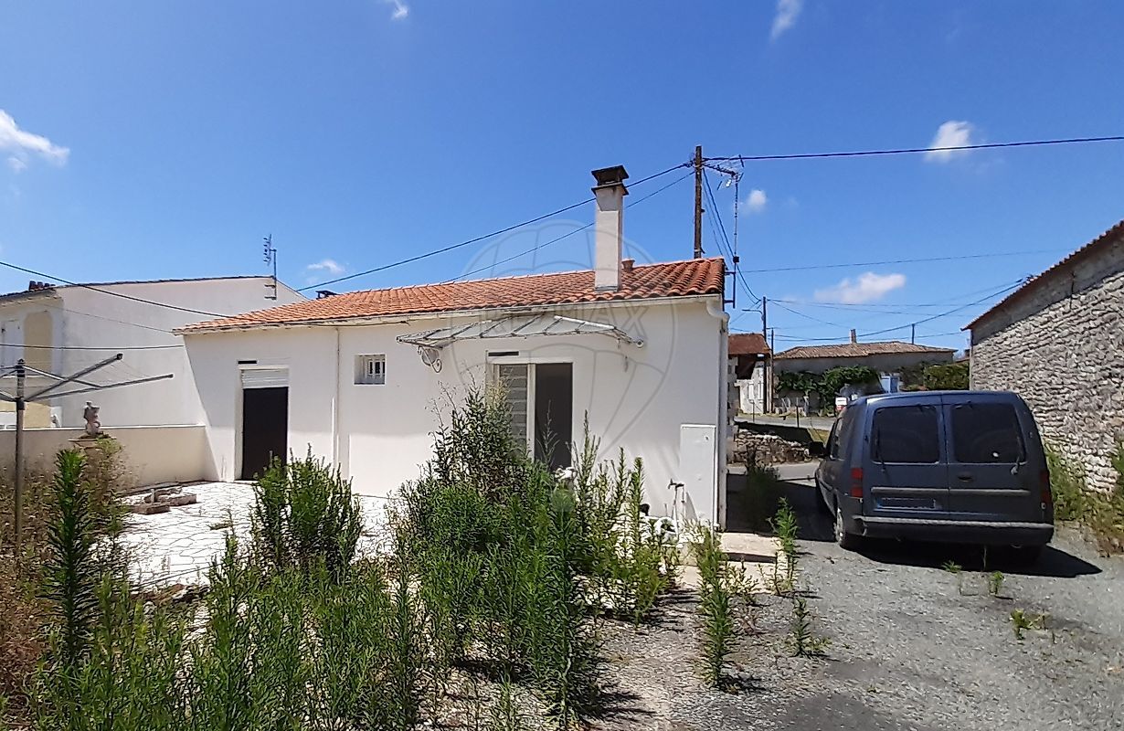 Villa / Maison  T3 à vendre Breuillet 17920