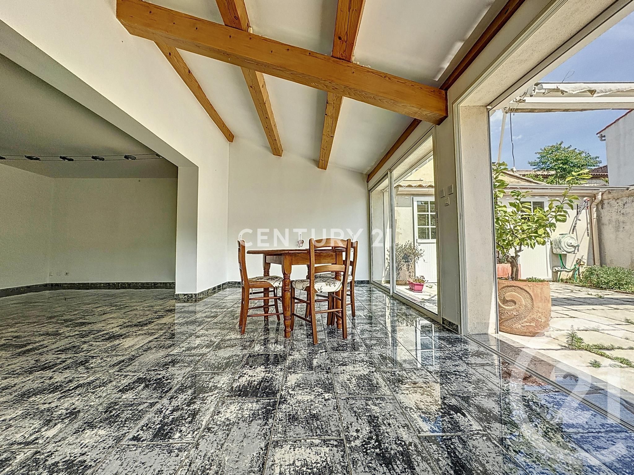 Villa / Maison  T3 à louer Aubagne 13400