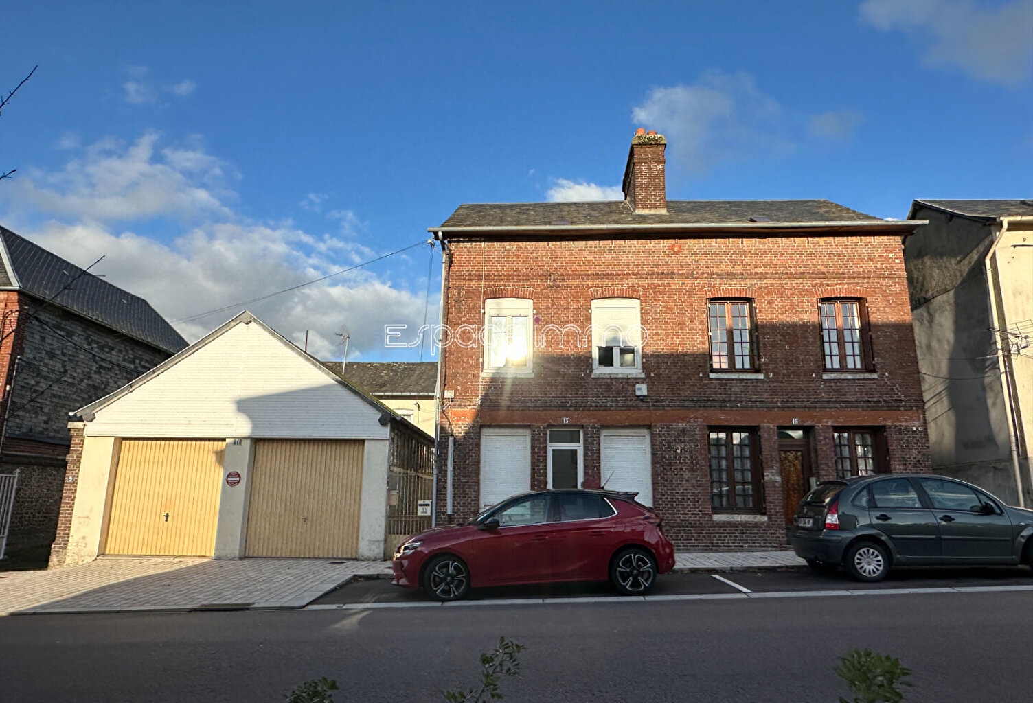 Ensemble immobilier de 3 maisons - 240 m² - MONTVILLE CENTRE - Garage double — photo 1
