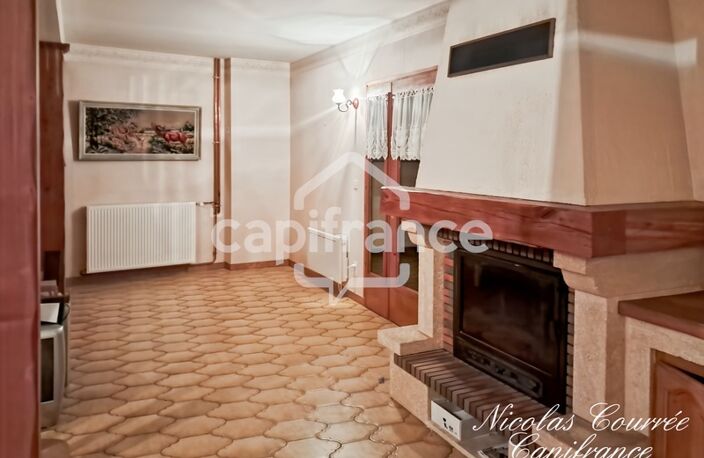 Maison à vendre dans le secteur mellois, idéale en résidence principale ou maison de campagne, pour les amateurs de calme, d’espace et de nature, à proximité de Melle, Sauzé-Vaussais et des commodité — photo 4