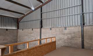 Local industriel 1 Pièce 366 m² à louer à Gonfaron (83590)