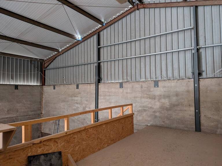 DEPOT A LOUER A GONFARON — photo 1