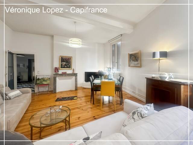 Agen coeur de ville, quartier Cathédrale, au calme dans une impasse, grand appartement de 161,70 m² Loi Carrez avec 7 pièces principales — photo du bien