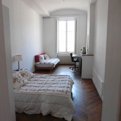Appartement 5 pièces 620 €