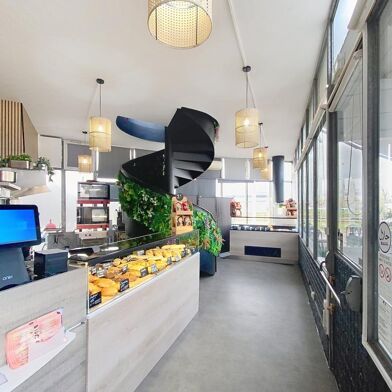 Commerce  119900 €