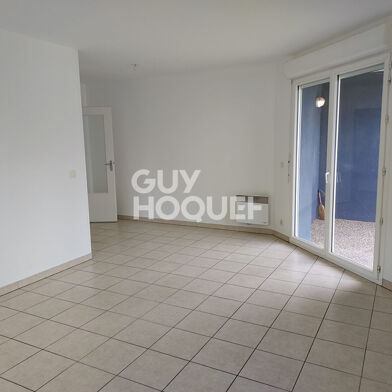 Appartement 3 pièces 831 €