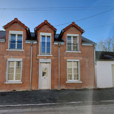 Maison 5 pièces 990 €