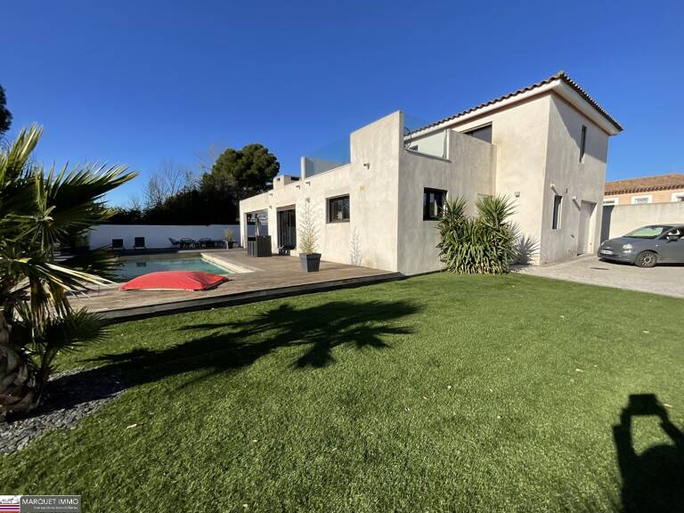 Villa — photo 1