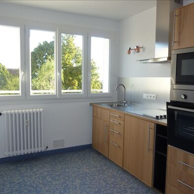 Appartement 3 pièces 712 €