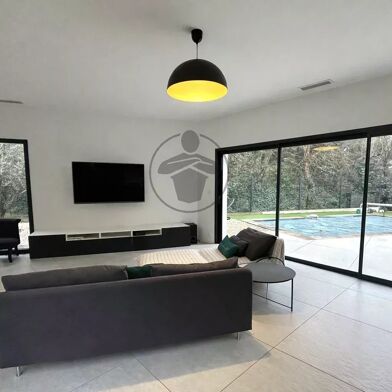 Maison 6 pièces 699000 €