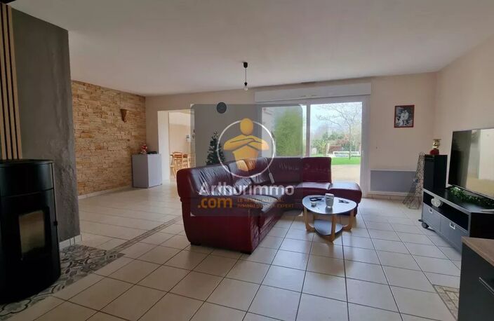 Maison 140m² de 4 chambres avec piscine et grand garage — photo 2