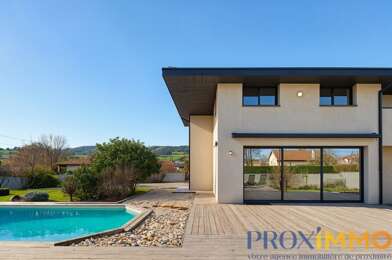 Maison 5 pièces 395000 €
