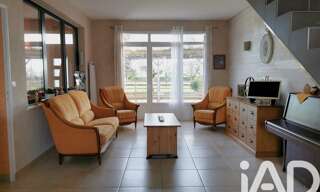 Maison 10 Pièces 213 m² à vendre à Saint-Pey-de-Castets (33350)