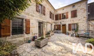 Maison 7 Pièces 200 m² à vendre à Lacapelle-Marival (46120)