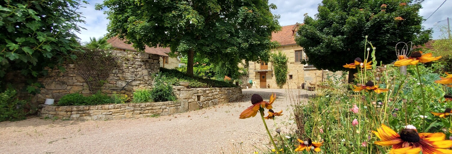 Maison 8 Pièces 220 m² à vendre à Rudelle (46120)