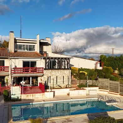 Maison 8 pièces 349000 €