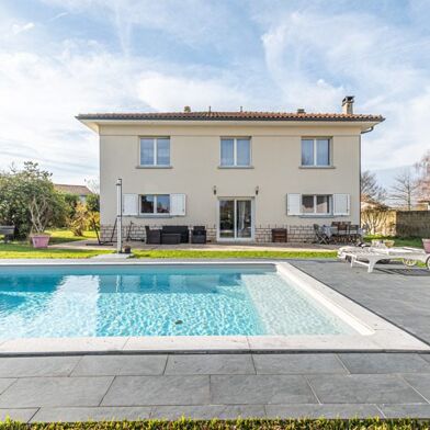 Maison 6 pièces 448232 €