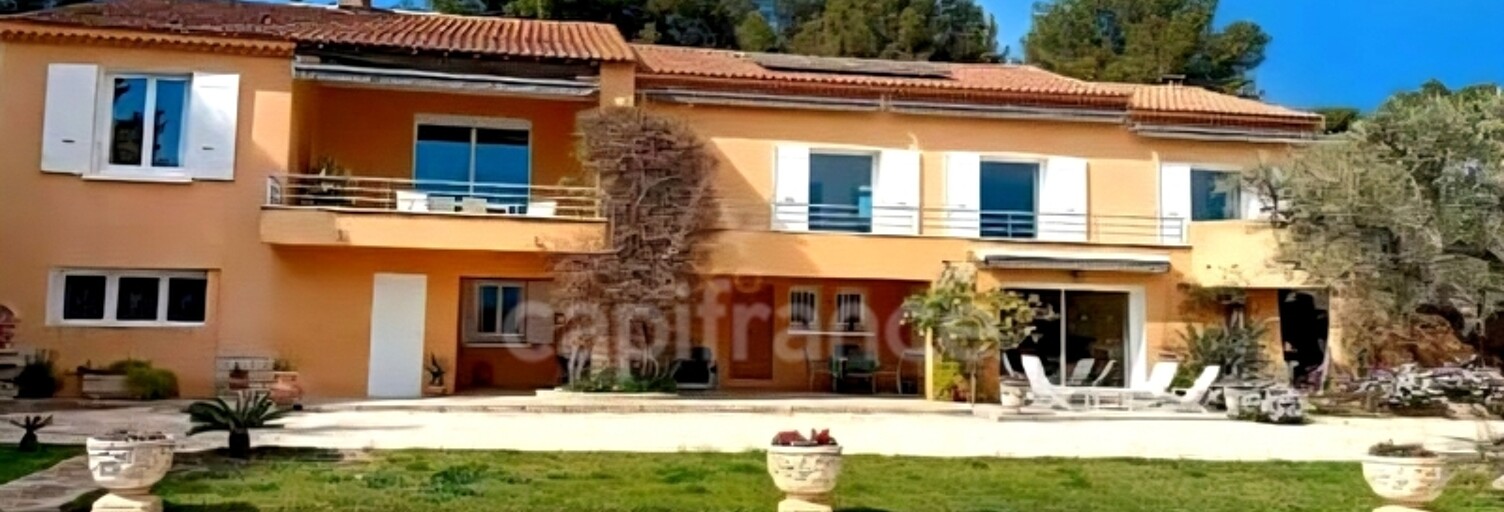 Maison 8 Pièces 320 m² à vendre à Saint-Cyr-sur-Mer (83270)