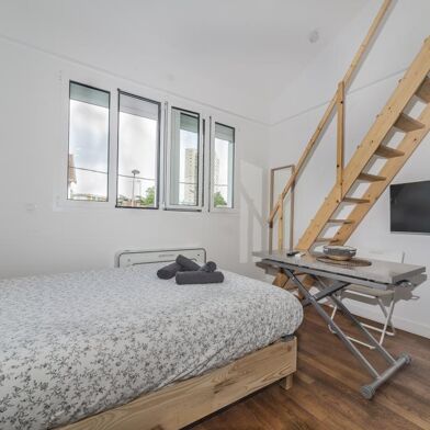 Appartement 1 pièces 890 €