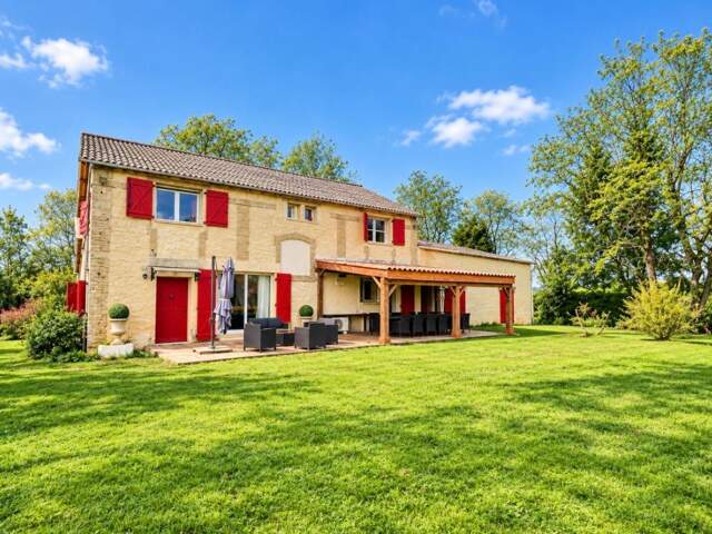 Maison Le Fraysse 9 pièce(s) 269 m² — photo du bien