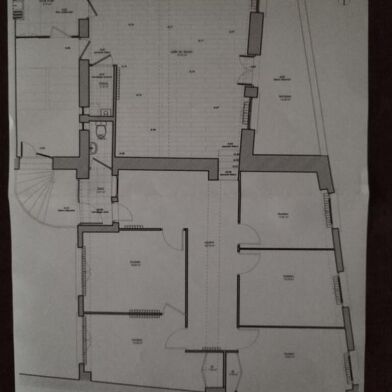 Bureau 6 pièces 500000 €