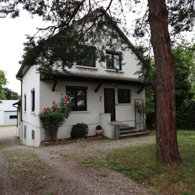 Maison 7 pièces 1800 €