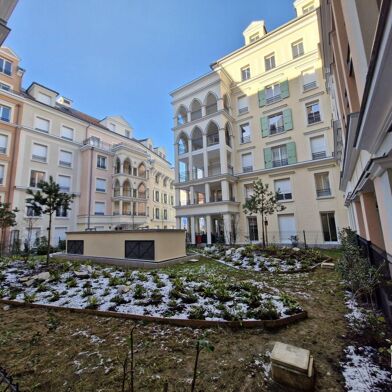 Appartement 2 pièces 1075 €