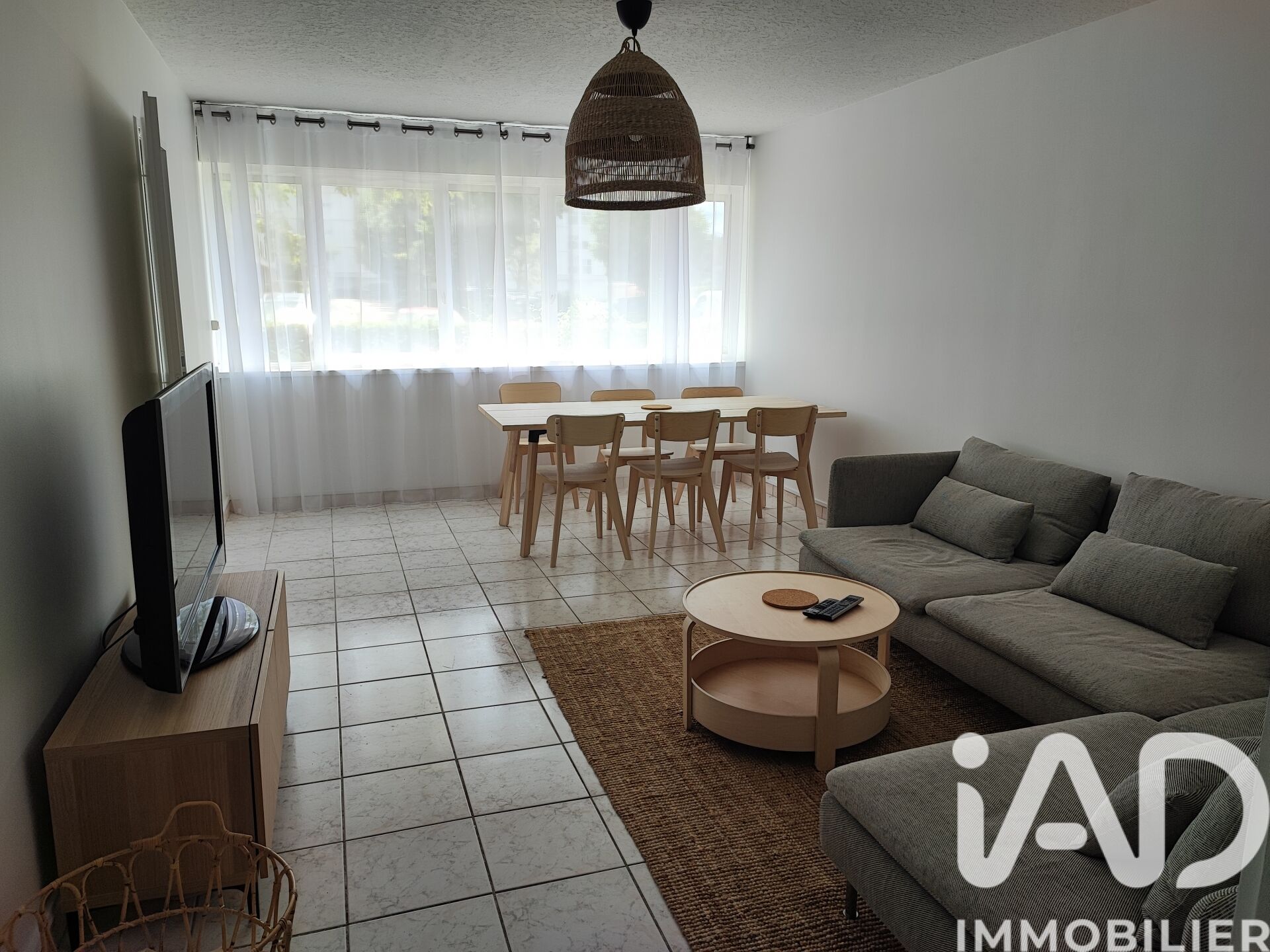 Location Appartement 6 pièces - Photo 2