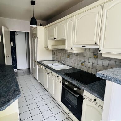 Appartement 3 pièces 1027 €