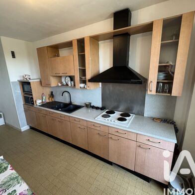 Appartement 5 pièces 180000 €