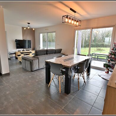 Maison 5 pièces 369000 €