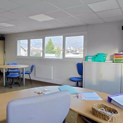 Bureau 3 pièces 1520 €