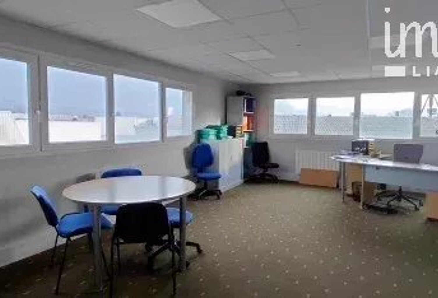 Bureaux lumineux proche grands axes — photo 1