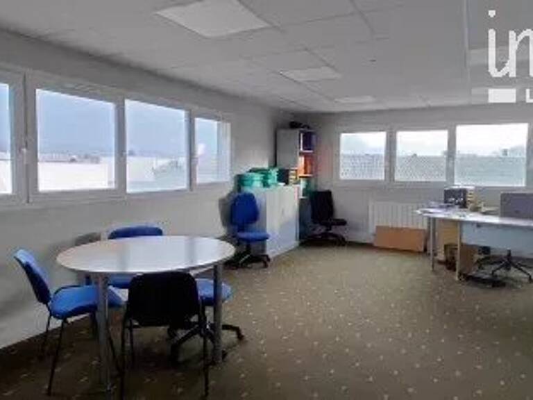 Bureaux lumineux proche grands axes — photo 1