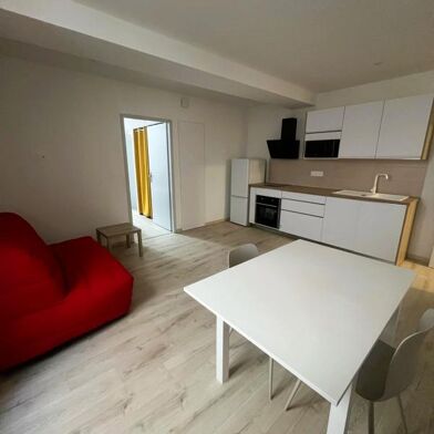 Appartement 2 pièces 590 €