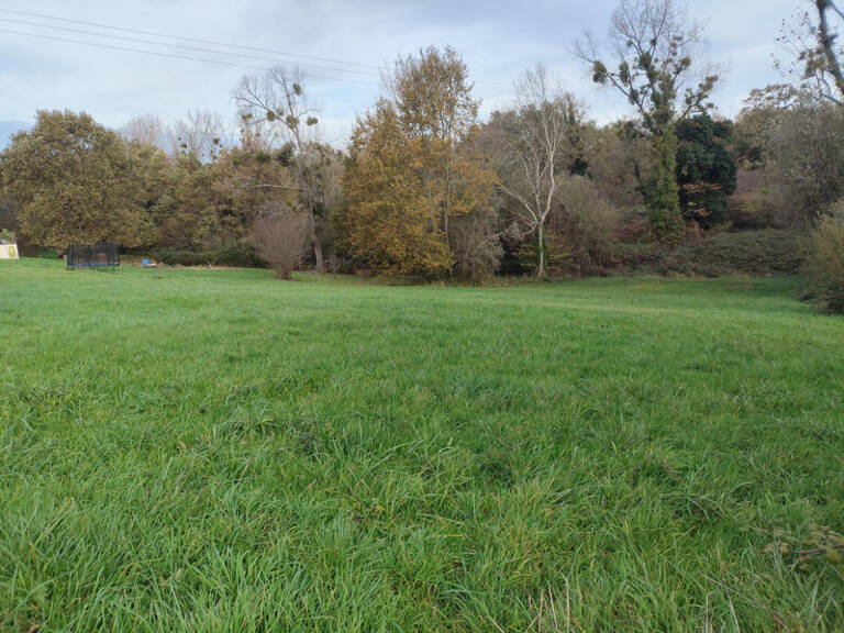 Terrain constructible 4714m2 Le Tâtre (16360) — photo 1