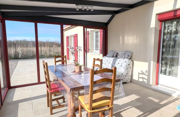 Une propriété aux multiples possibilités, maison principale, appartement indépendant et studio sur 1300 m² de terrain– — photo 2