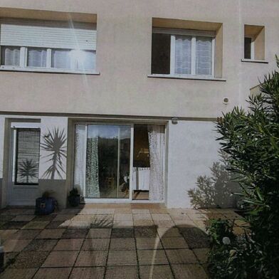 Appartement 3 pièces 720 €