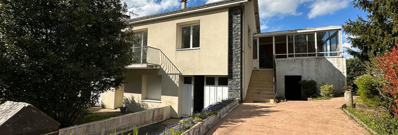 Maison 13 Pièces 175 m² à vendre à Essarts-en-Bocage (85140)