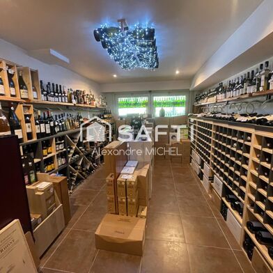 Commerce 2 pièces 77000 €