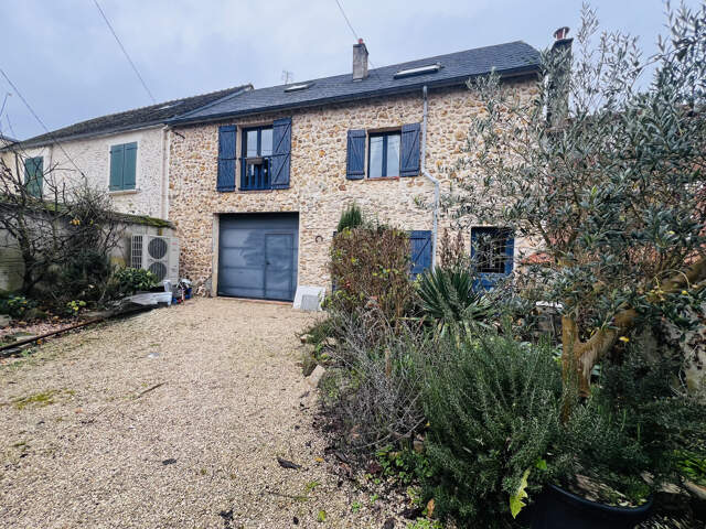 Charmante maison en pierre   152 m2 habitables   Village ave — photo du bien