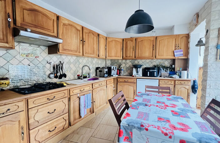 Charmante maison en pierre   152 m2 habitables   Village ave — photo 4