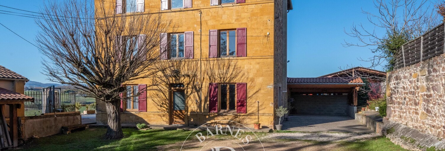 Maison 7 Pièces 236 m² à vendre à Sarcey (69490)