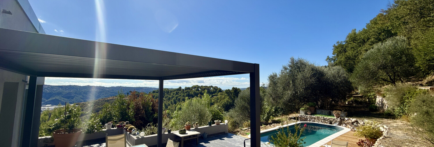 Maison 7 Pièces 300 m² à vendre à Carros (06510)