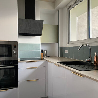 Appartement 3 pièces 270300 €