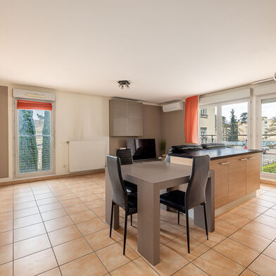 Appartement 3 pièces 240000 €